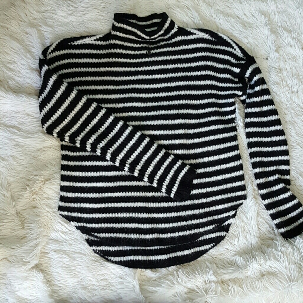 Express s sweater
